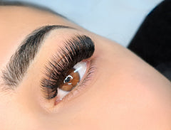 Classic, Hybrid and Pre-made Volume Lash Course online beauty course